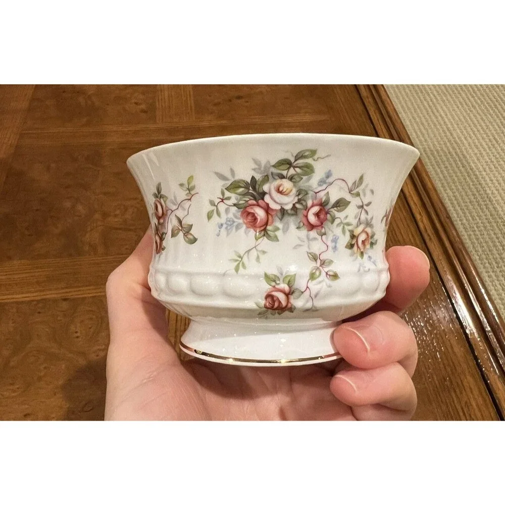 Vintage Queens Rosina Fine Bone China Creamer & Sugar Bowl (Rosamund Pattern)